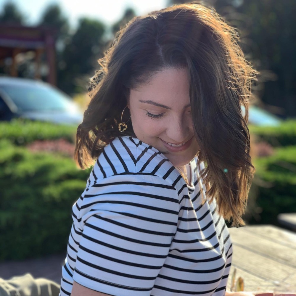 Meet your Posher, Alina